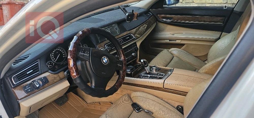 بي ام دبليو الفئة 7